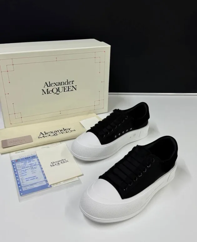 Alexander McQueen Sneakers