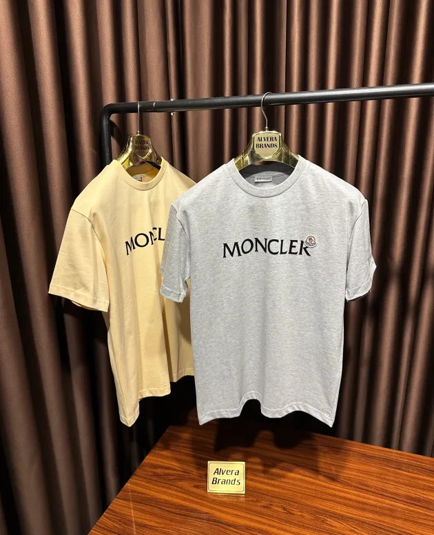 Moncler T shirt